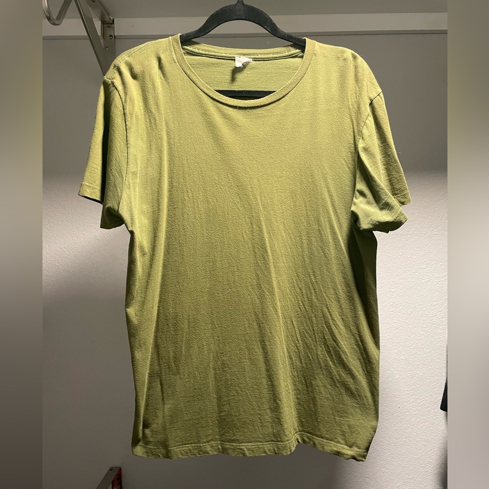 Men’s army/olive green basic plain tee
